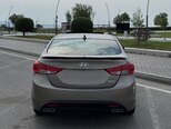 Hyundai Elantra-4