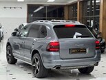 Porsche Cayenne-10