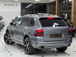 Porsche Cayenne-8