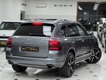 Porsche Cayenne-14