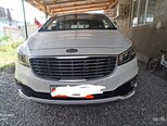 Kia Carnival-1