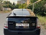 Toyota Prius-2
