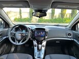 Chevrolet Cruze-12