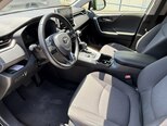 Toyota RAV4-17