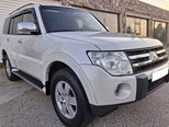 Mitsubishi Pajero-4