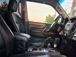 Mitsubishi Pajero-15