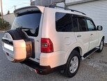 Mitsubishi Pajero-7