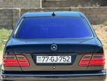 Mercedes E 320-4