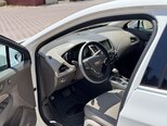 Chevrolet Cruze-12