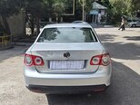 Volkswagen Jetta-8