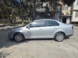 Volkswagen Jetta-12