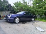 Mercedes E 270-3
