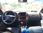 Mitsubishi Pajero-8