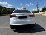 Hyundai Accent-4