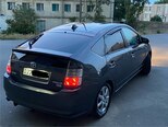 Toyota Prius-12