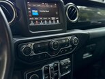 Jeep Wrangler-12