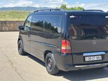 Mercedes V 220-5