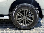 Mitsubishi Pajero-9