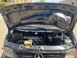 Mercedes V 220-15
