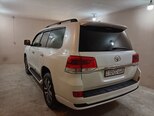 Toyota Land Cruiser-4