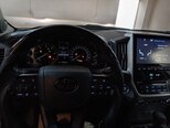 Toyota Land Cruiser-7