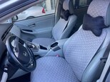 Toyota Prius-4