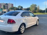 Volkswagen Polo-12