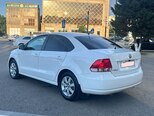 Volkswagen Polo-13