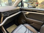 Volkswagen Touareg-14