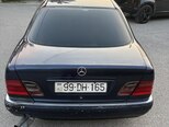 Mercedes E 220-3