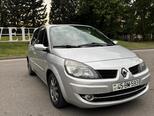 Renault Scenic-11