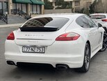 Porsche Panamera-19