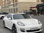 Porsche Panamera-6