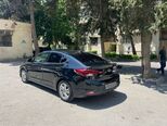 Hyundai Elantra-9