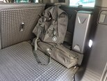 Land Rover Defender-7