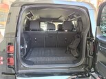 Land Rover Defender-8