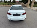 Hyundai Accent-4