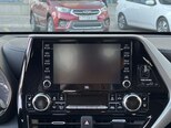 Toyota Highlander-13