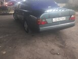 Mercedes 200 D-10