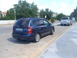 Kia Carens-2