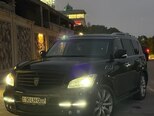 Infiniti QX80-5
