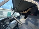 Mitsubishi Canter-11