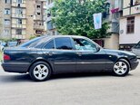 Mercedes E 290-8