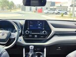 Toyota Highlander-13