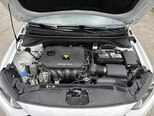 Hyundai Elantra-12