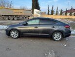 Hyundai Elantra-11