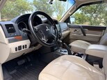 Mitsubishi Pajero-6