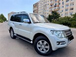 Mitsubishi Pajero-13