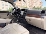 Mitsubishi Pajero-16