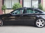 Mercedes E 320 4MATIC-13